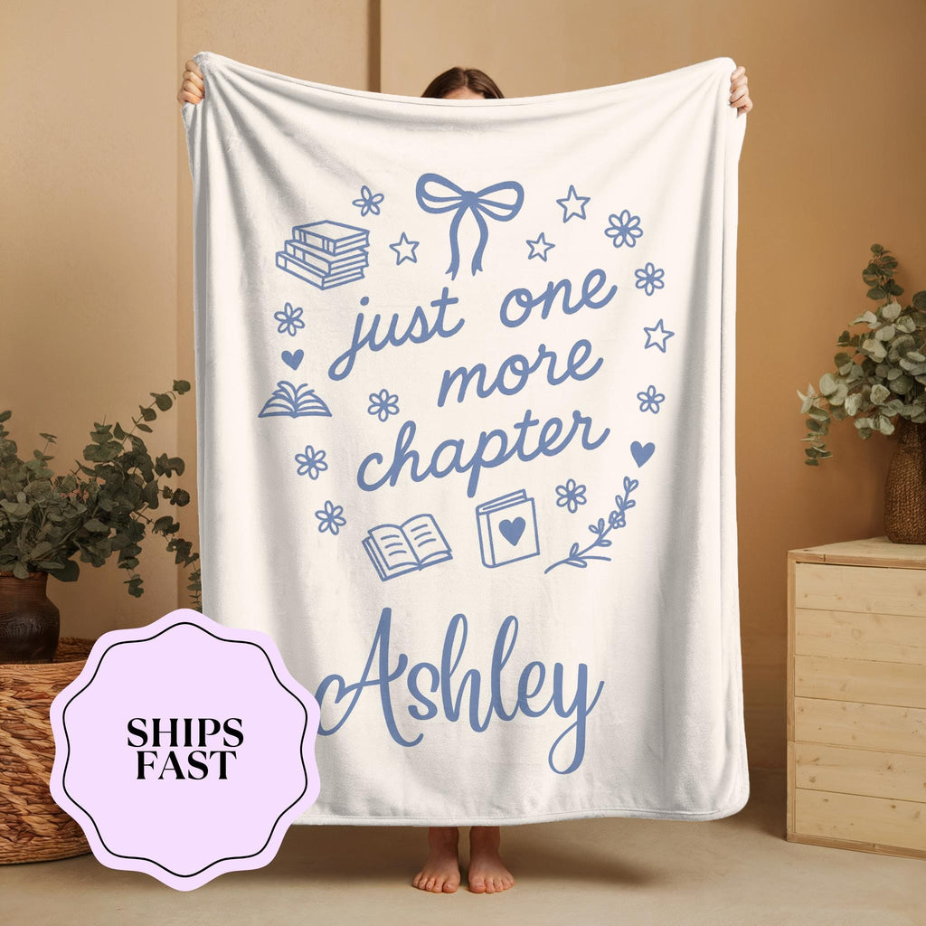 Personalized Book Lover Fleece Blanket: Cozy Reading Throw