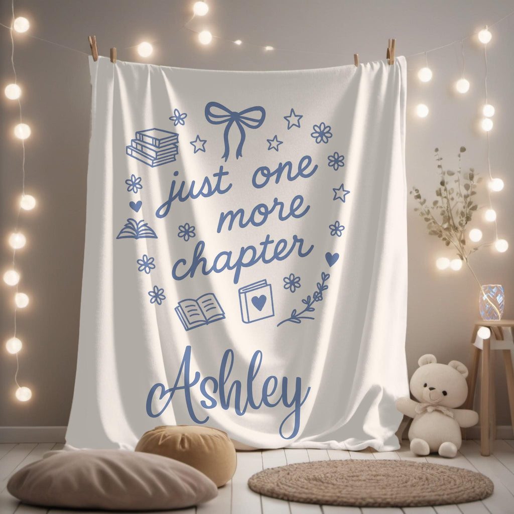 Personalized Book Lover Fleece Blanket: Cozy Reading Throw